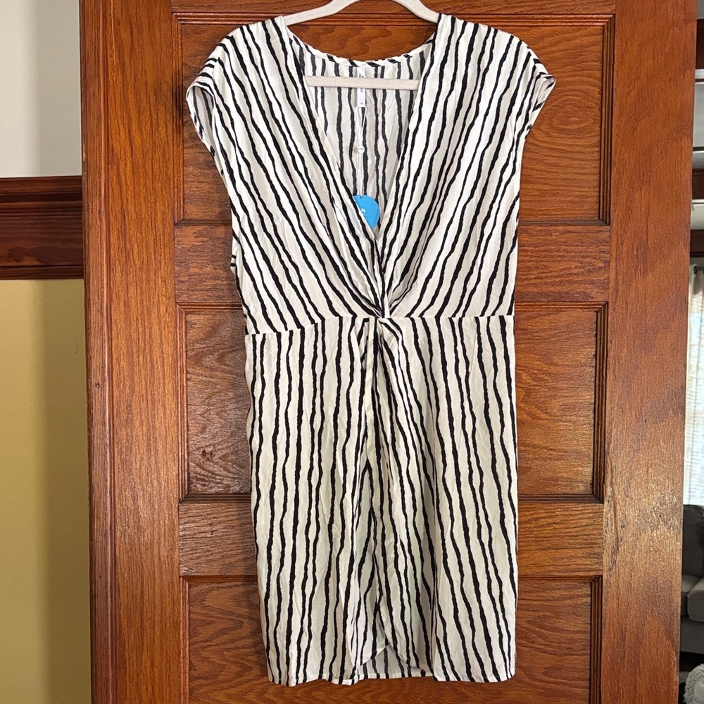 Cupshe Black & White Twist-Front Striped Swim Coverup